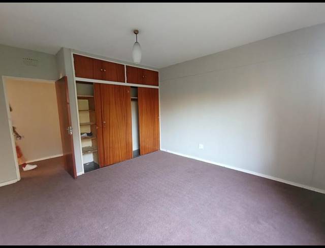 1 BEDROOM PROPERTY TO RENT IN FLORIDA LAKE